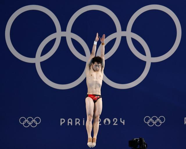 1723083201708051350.jpg 巴黎奥运会|跳水——男子3米板半决赛赛况XxjpseC010016_20240807_MVPFN0A001.jpg