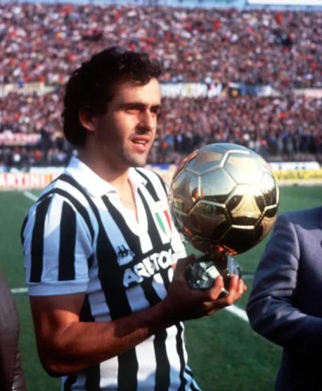 1671708984850077452.jpg w11.jpg